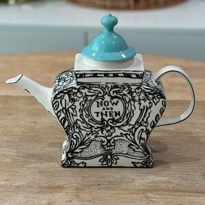 NWOT Anthropologie Sketched Story Tea Pot, Rare Out of Stock
